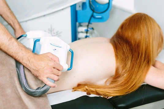 Photo d'une séance de cryolipolyse